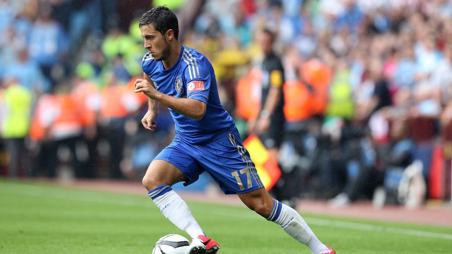 “超级杯激战正酣,广州队逆转夺冠”,超级杯比赛时间